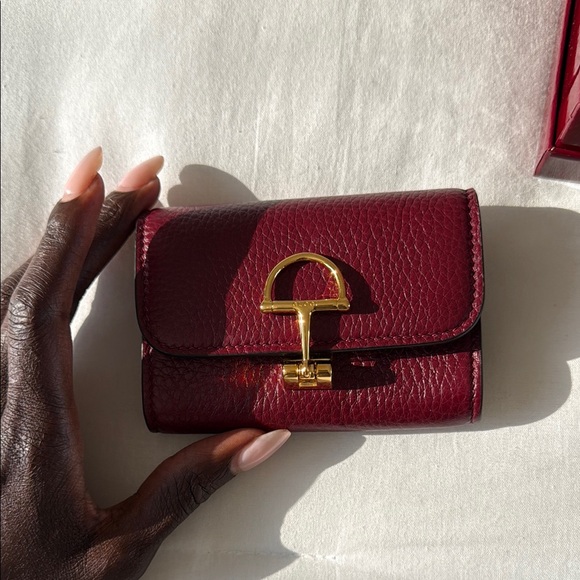 Gucci Handbags - *NEW* Gucci Burgundy Leather Wallet with Gold Clasp